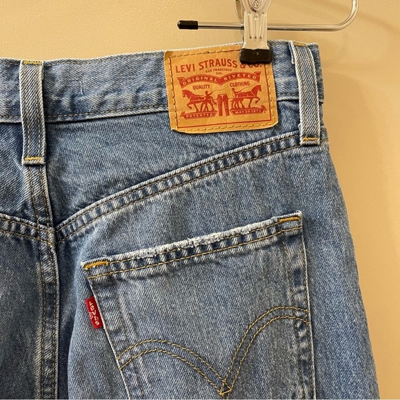 Levi’s High waisted straight distressed jeans size 28 medium wash - Picture 7 of 7
